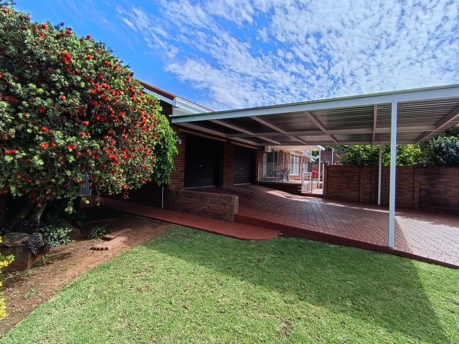 3 Bedroom Property for Sale in Fichardt Park Free State